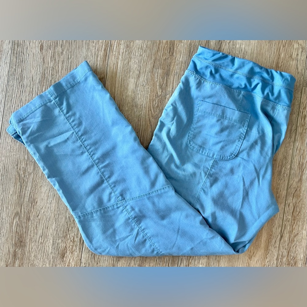 Grey’s Anatomy by BARCO light blue Women’s Scrub Pant - size large petite